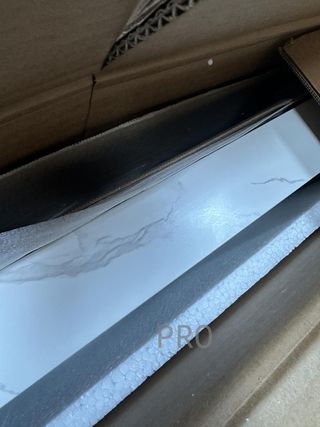 Tavolo da cocktail con cornice