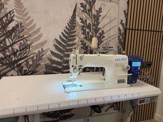 Máquina de Coser Industrial Juki DDL-7000A