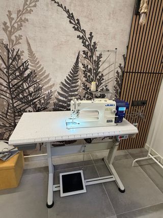 Máquina de Coser Industrial Juki DDL-7000A