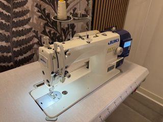 Máquina de Coser Industrial Juki DDL-7000A