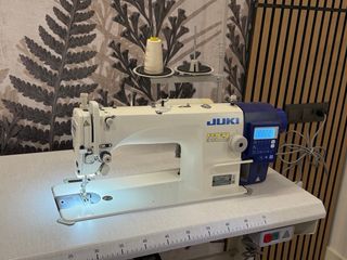 Máquina de Coser Industrial Juki DDL-7000A