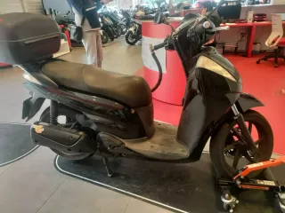Honda SH300i Negra