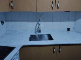 Encimeras de piedra y madera