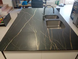 Encimeras de piedra y madera