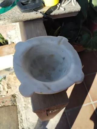 Mortero antiguo de mármol