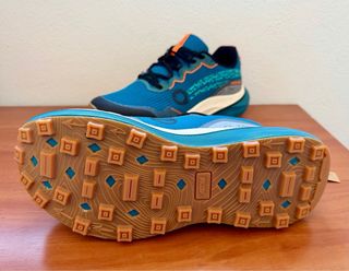 Zapatillas trail running ATOM