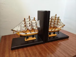 Pack 2 Sujeta Libros Barco Madera, con ancla movil