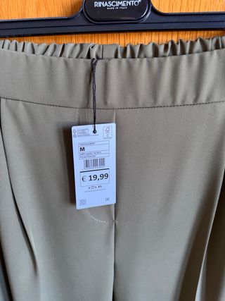 Completo donna: camicetta fantasia e pantaloni