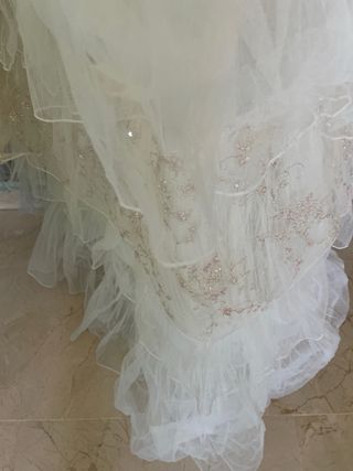 Vestido de Novia Blanco y Dorado