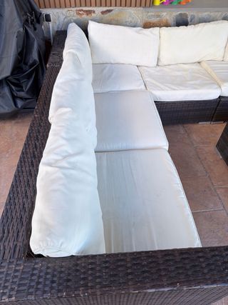 Divano modulare esterno in rattan e vetro