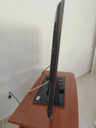Televisor Samsung Negro 32 pulgadas.