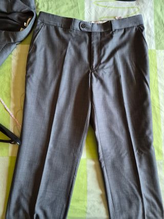 Traje hombre Zara gris marengo. Talla 52