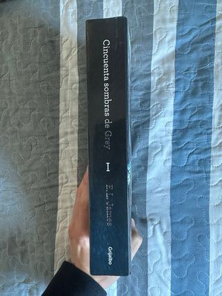 Libro Cincuenta sombras de Grey