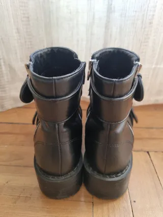 Botines negros con hebillas | Bershka | Talla 37