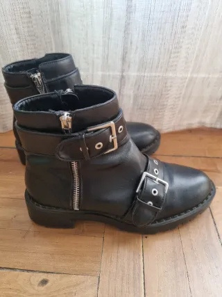 Botines negros con hebillas | Bershka | Talla 37