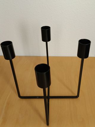 Candelabro nero a 4 bracci in metallo