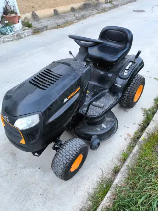 Tractor cortacésped McCulloch