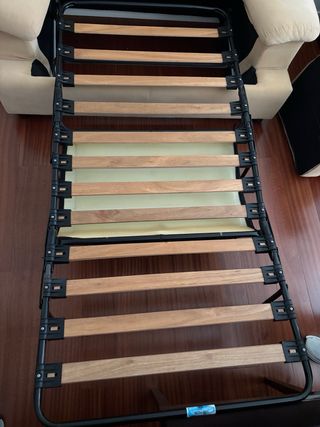 Sofá cama 1 plaza tono arena muy buen estado.