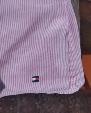 Camisa Tommy Hilfiger rosa talla S