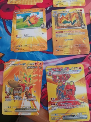 Caja Pokémon Mega Evolution Phantasmal Flames