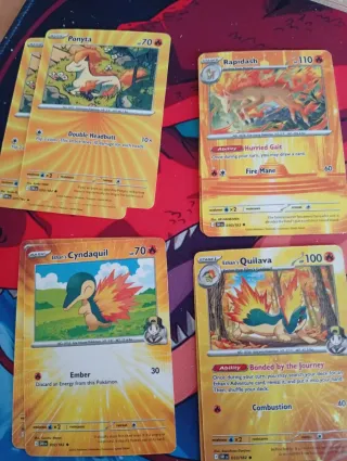 Caja Pokémon Mega Evolution Phantasmal Flames