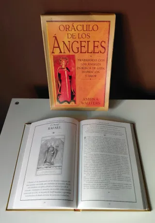 Oráculo de los Ángeles de Ambika Wauters