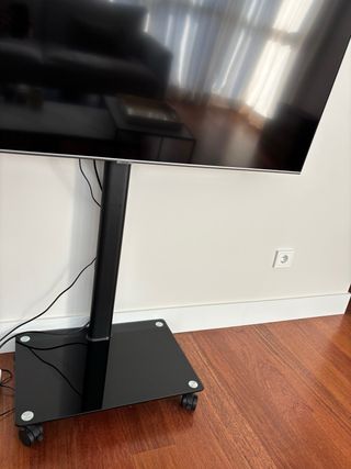 Soporte pie TV universal con ruedas