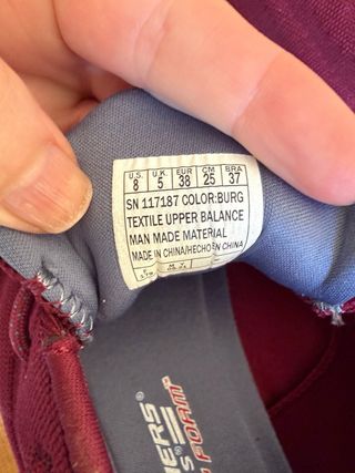 Zapatillas Skechers burdeos