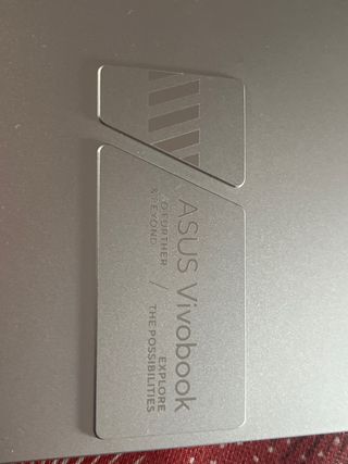 Portátil ASUS Vivobook Plata