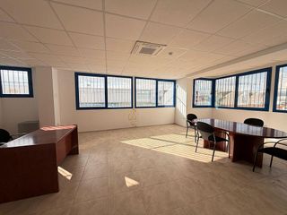 Nave industrial en alquiler en Churriana en Málaga