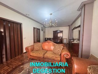 Piso en venta en Linares