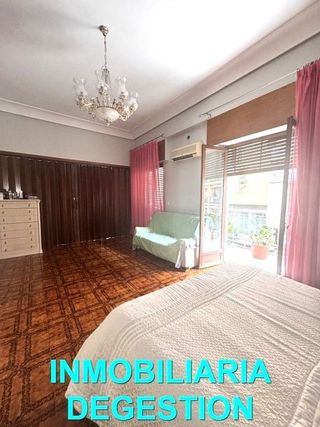 Piso en venta en Linares