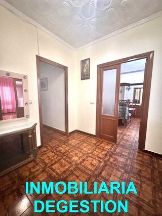 Piso en venta en Linares