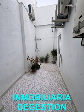 Piso en venta en Linares