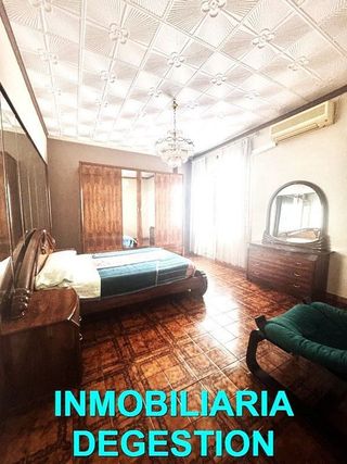 Piso en venta en Linares