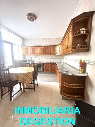 Piso en venta en Linares