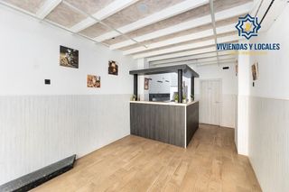 Local comercial en venta en Barrio de Zaidín en Granada