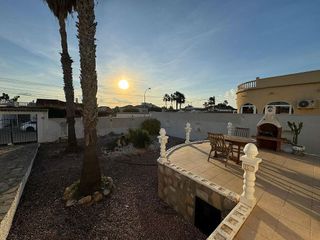 Chalet en venta en La Siesta - El Salado - Torreta en Torrevieja