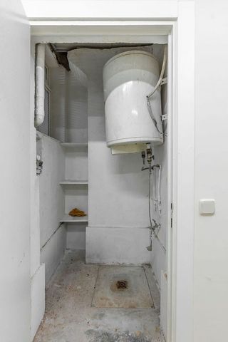 Local comercial en alquiler en Palos de Moguer en Madrid