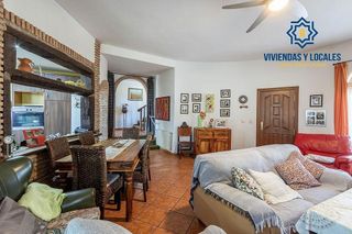 Chalet en venta en Residencial Triana - Barrio Alto en Gabias (Las)