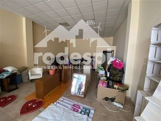 Local comercial en alquiler en Ponteareas