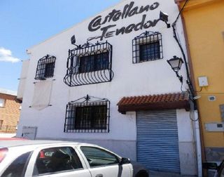 Edificio en venta en Torres de la Alameda
