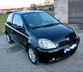 Toyota Yaris 2000
