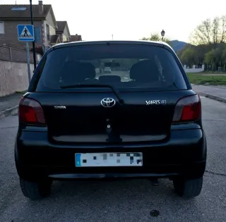 Toyota Yaris 2000