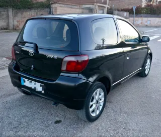 Toyota Yaris 2000