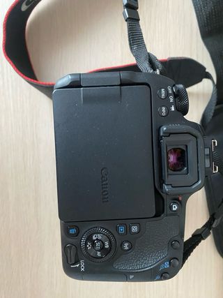 Set de Cámara Canon 77D