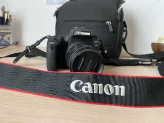 Set de Cámara Canon 77D