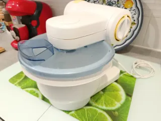 Máquina de hacer pan blanca