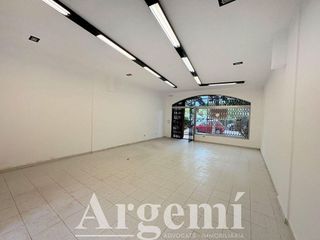 Local comercial en venta en Palau-solità i Plegamans