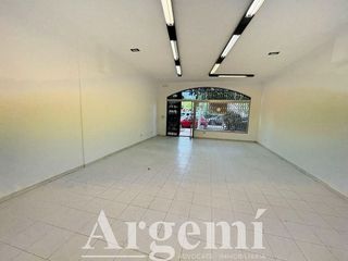 Local comercial en venta en Palau-solità i Plegamans